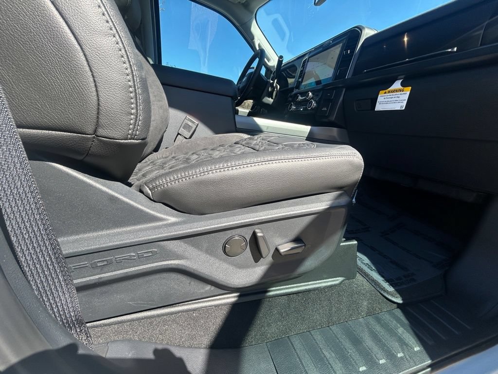 New 2026 Ford F250 Lariat w/ Black Appearance Package AWD/4WD image 31