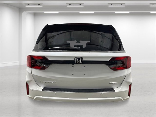 New 2026 Honda Odyssey Touring image 4