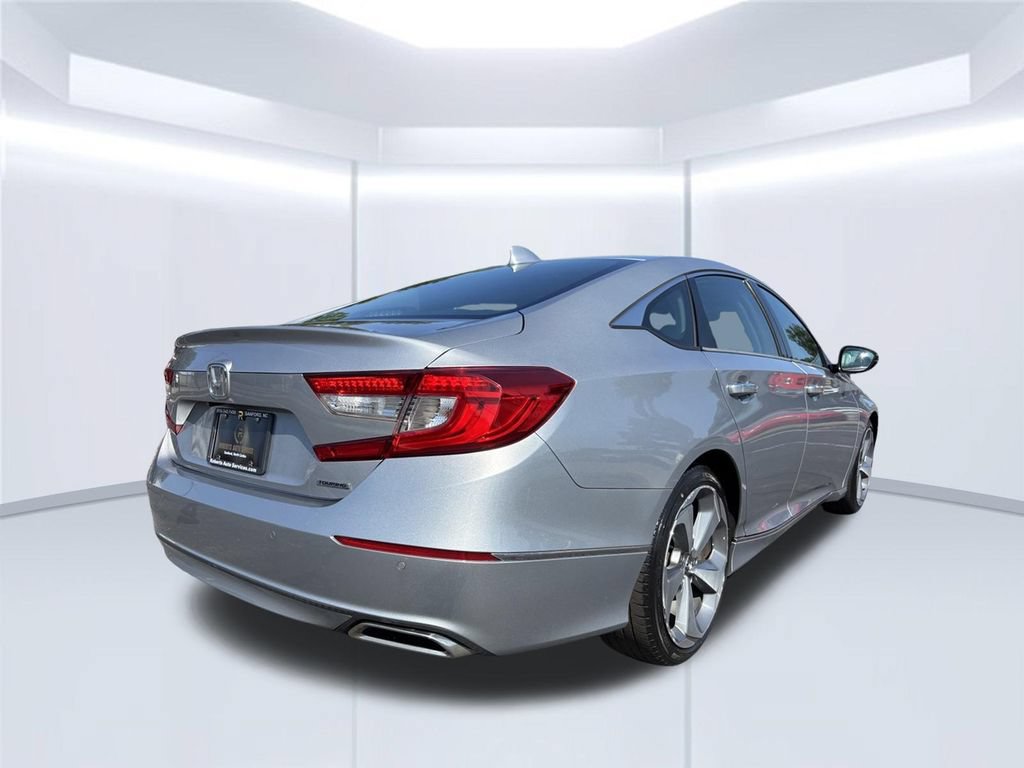 Used 2018 Honda Accord Touring image 6