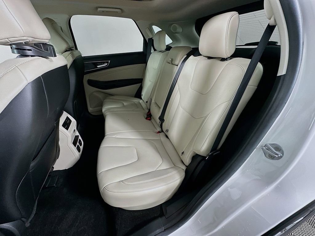 Used 2020 Ford Edge Titanium w/ Equipment Group 301A image 25