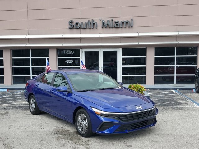 Used 2024 Hyundai Elantra SE