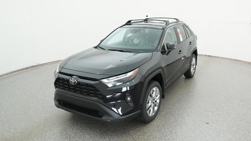 Used 2025 Toyota RAV4 XLE Premium image 3