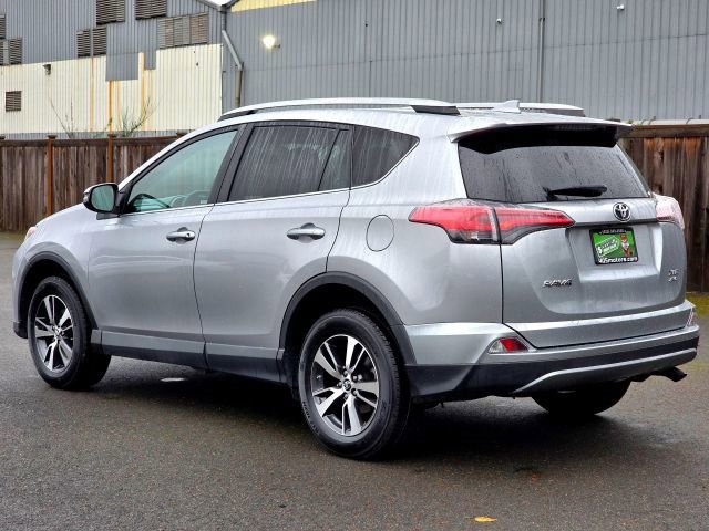 Used 2018 Toyota RAV4 XLE image 5