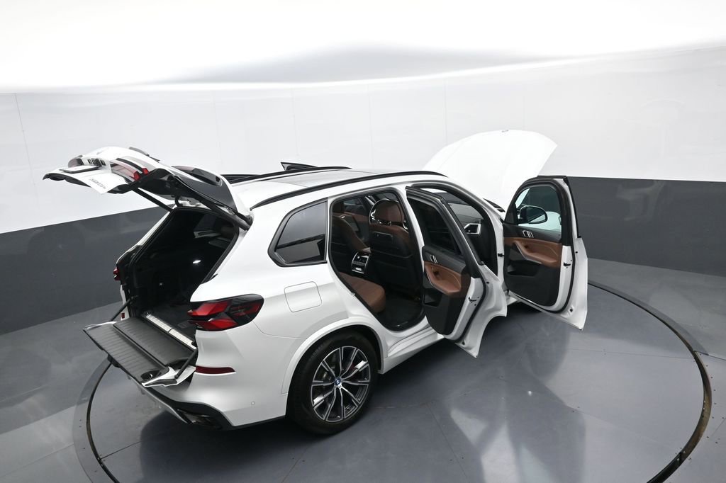 Used 2024 BMW X5 xDrive50e w/ Executive Package AWD/4WD image 45