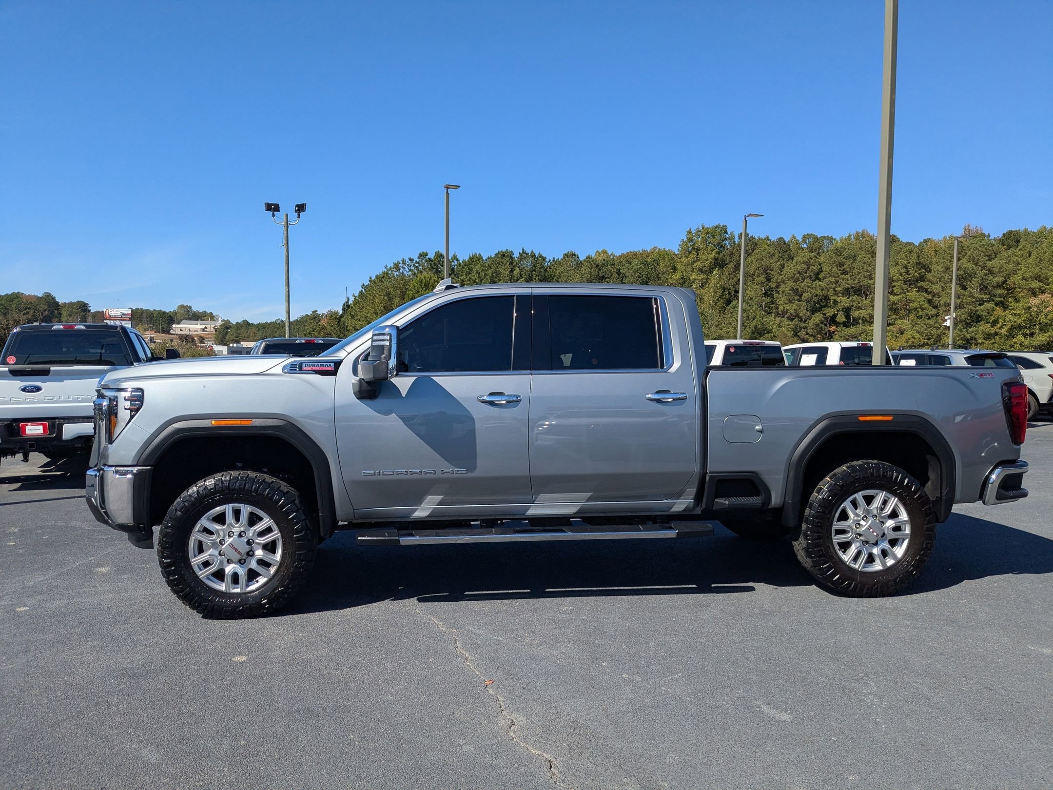 Used 2024 GMC Sierra 2500 SLT w/ SLT Premium Package image 8
