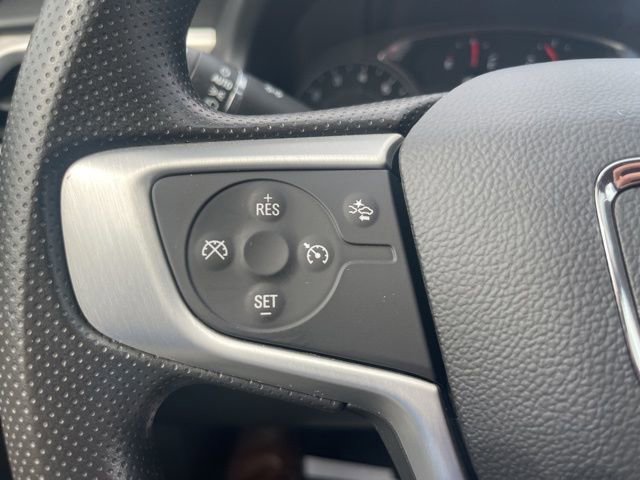 Used 2023 GMC Acadia SLE w/ Driver Convenience Package image 26