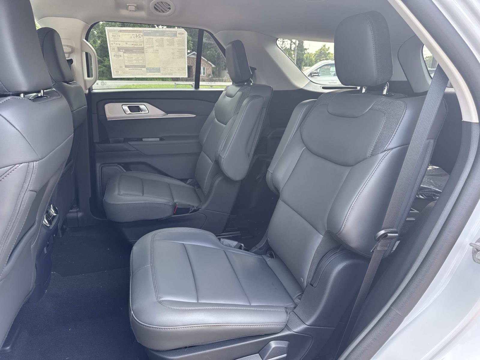 New 2025 Ford Explorer Active w/ Active Comfort Package image 7