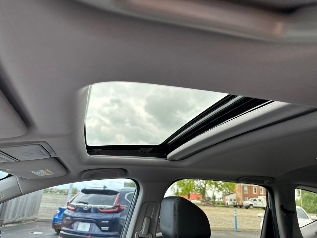 Used 2022 Honda CR-V Touring image 32
