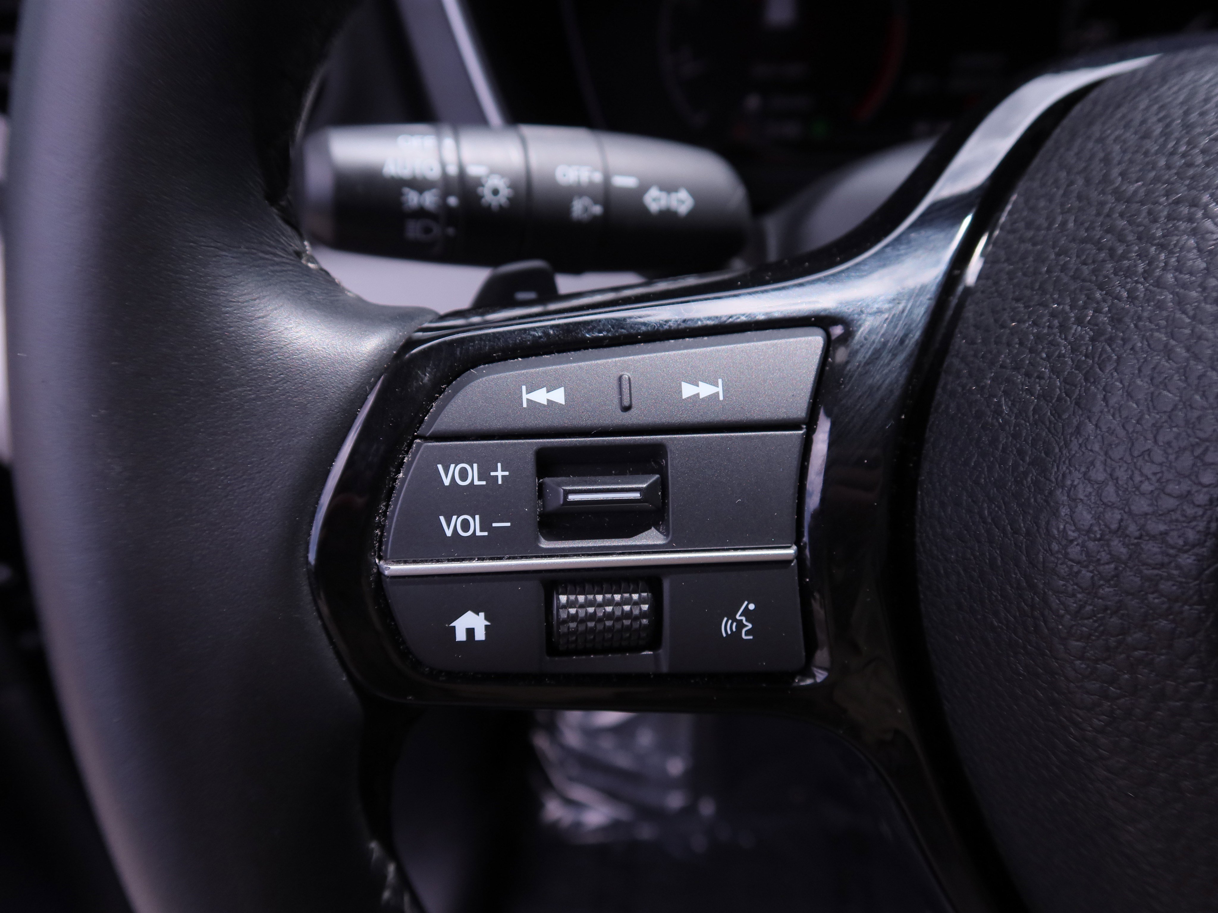 Certified 2023 Honda Pilot Touring image 24