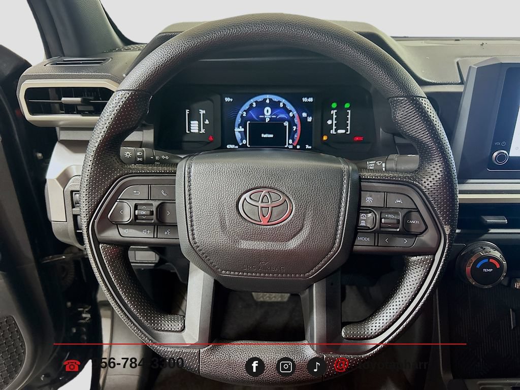 Used 2025 Toyota Tacoma SR5 AWD/4WD image 10
