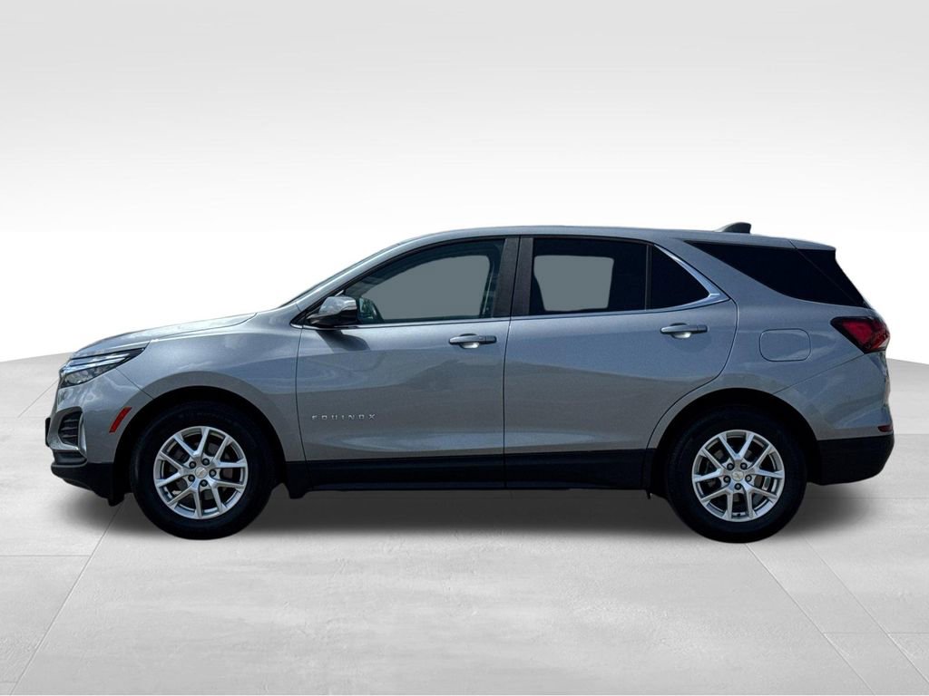 Used 2023 Chevrolet Equinox LT FWD image 2