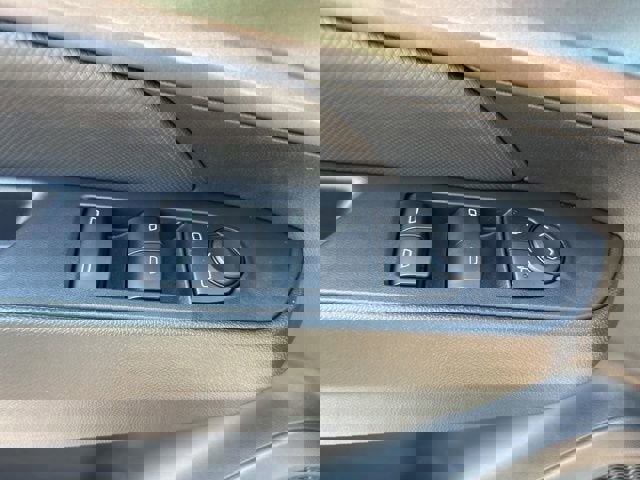 New 2025 Chevrolet Equinox EV RS w/ Convenience Package II image 25