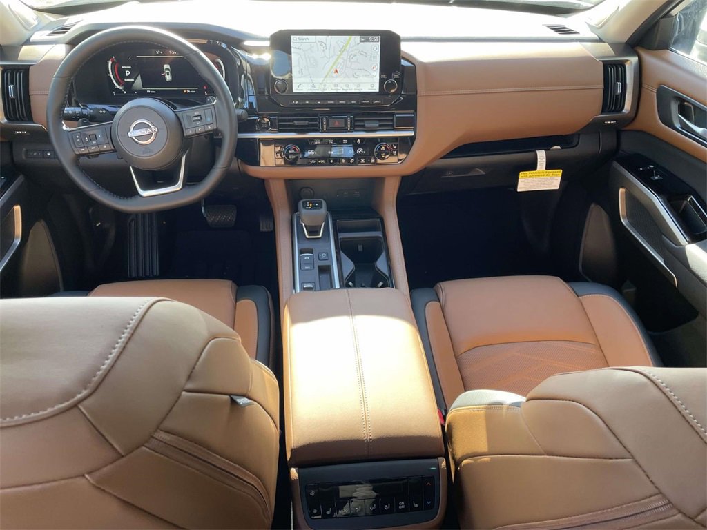 New 2025 Nissan Pathfinder Platinum image 10