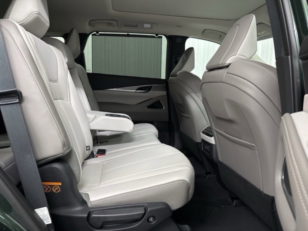 New 2026 INFINITI QX60 Luxe image 32