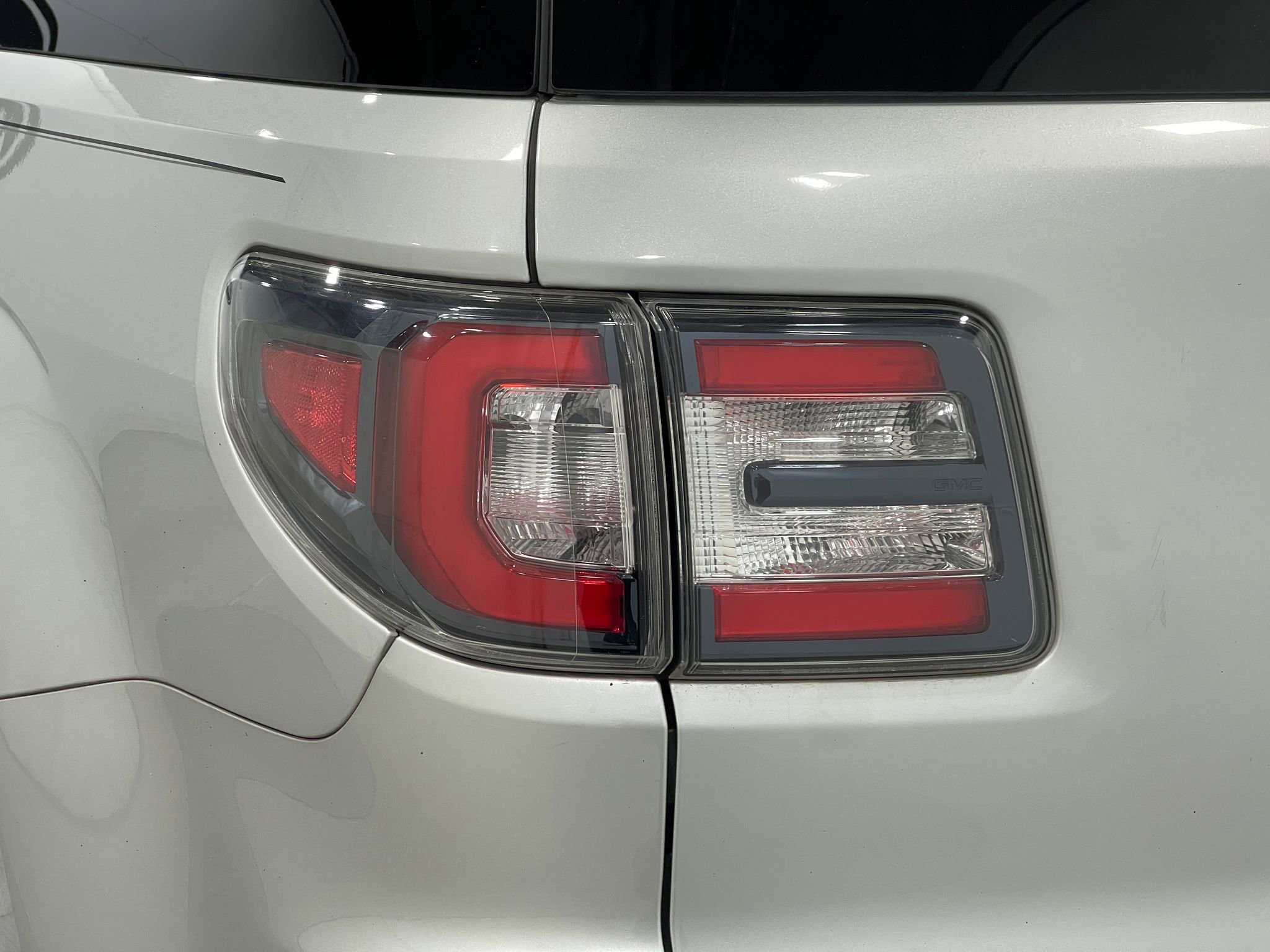 Used 2017 GMC Acadia Limited SLT FWD image 35