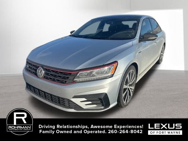 Used 2018 Volkswagen Passat 3.6 image 3