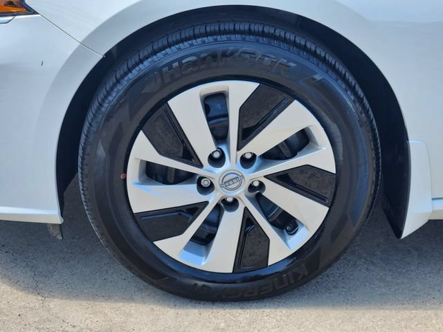 Used 2025 Nissan Altima 2.5 S FWD image 18