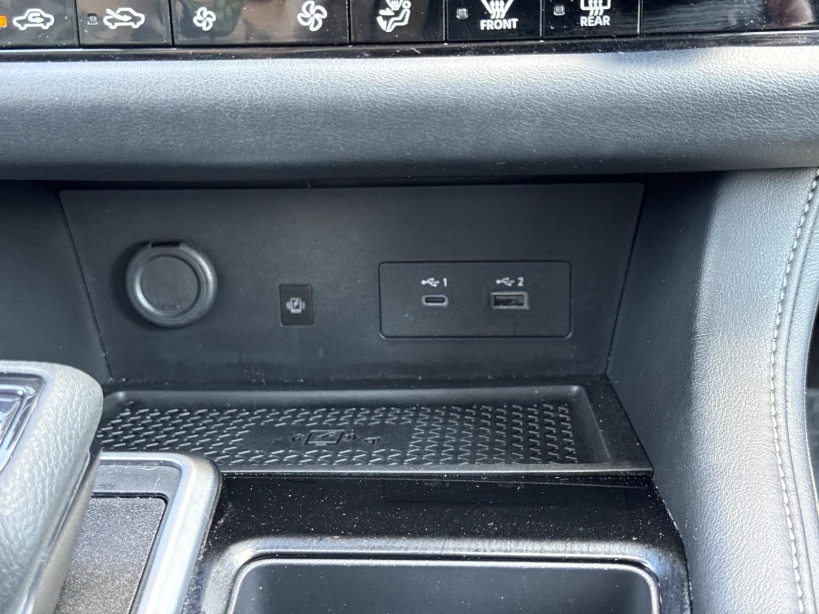 Used 2025 Nissan Pathfinder SL AWD/4WD image 12