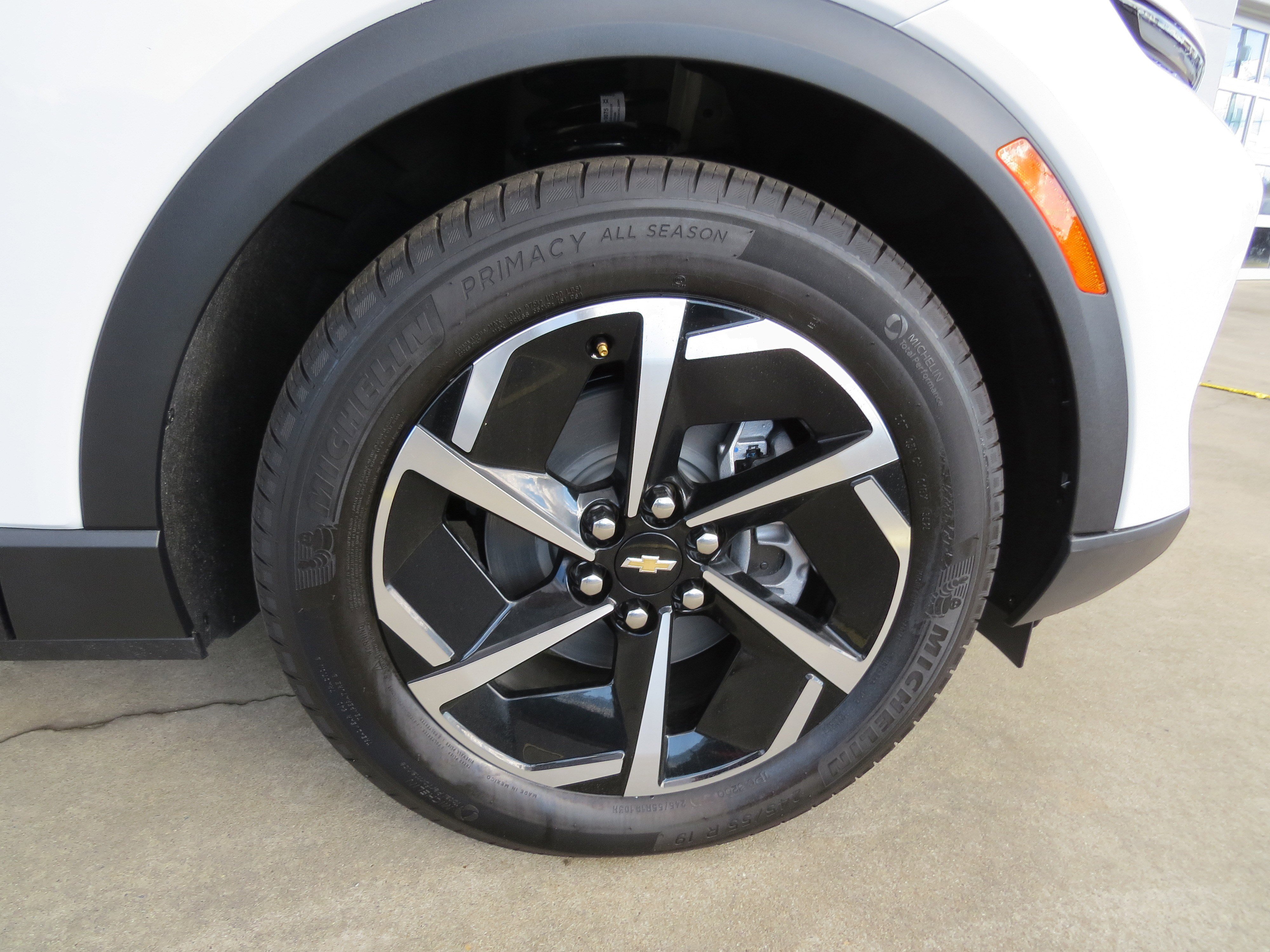 New 2026 Chevrolet Equinox EV LT image 8