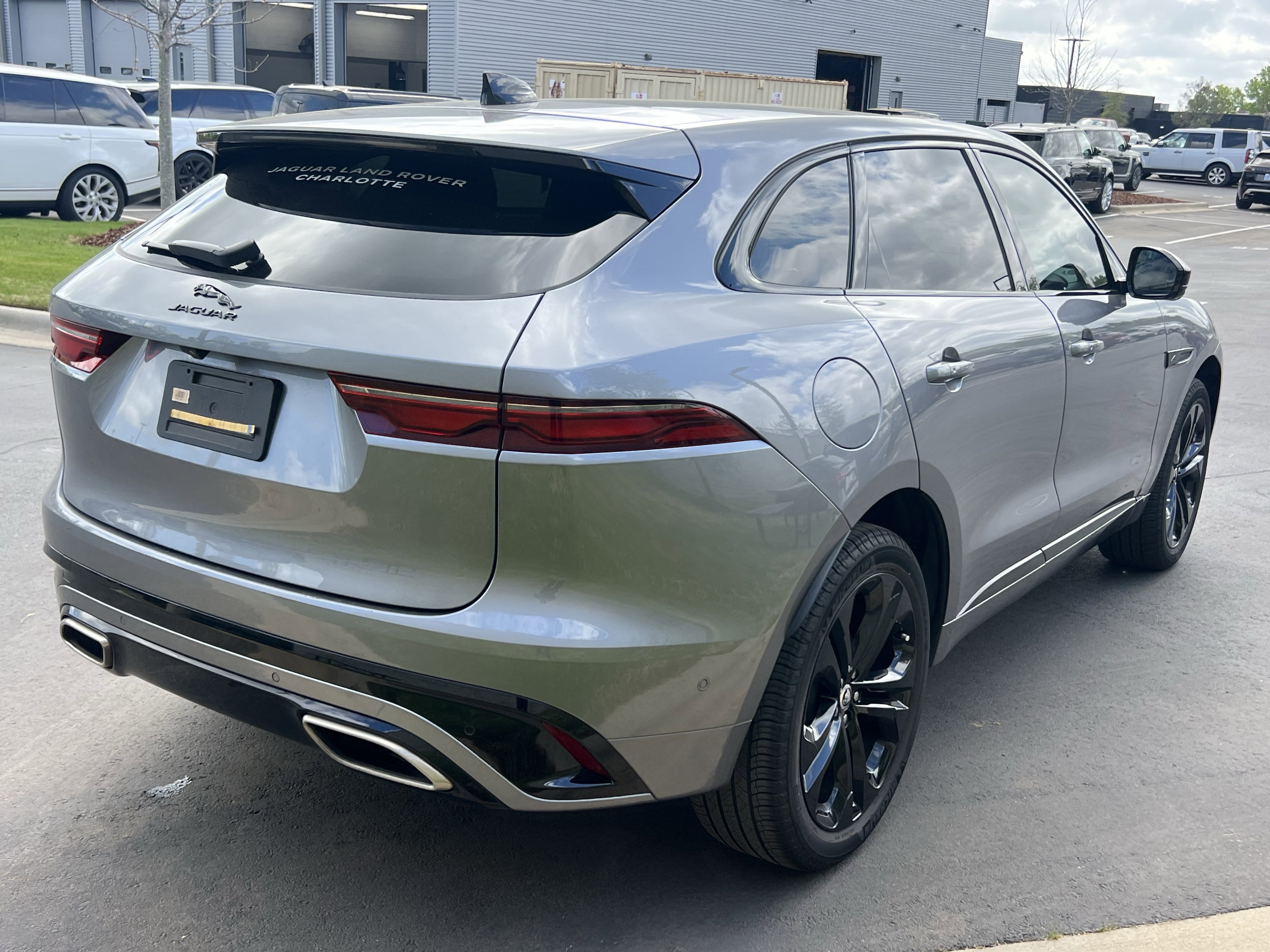 Used 2025 Jaguar F-PACE R-Dynamic S image 7