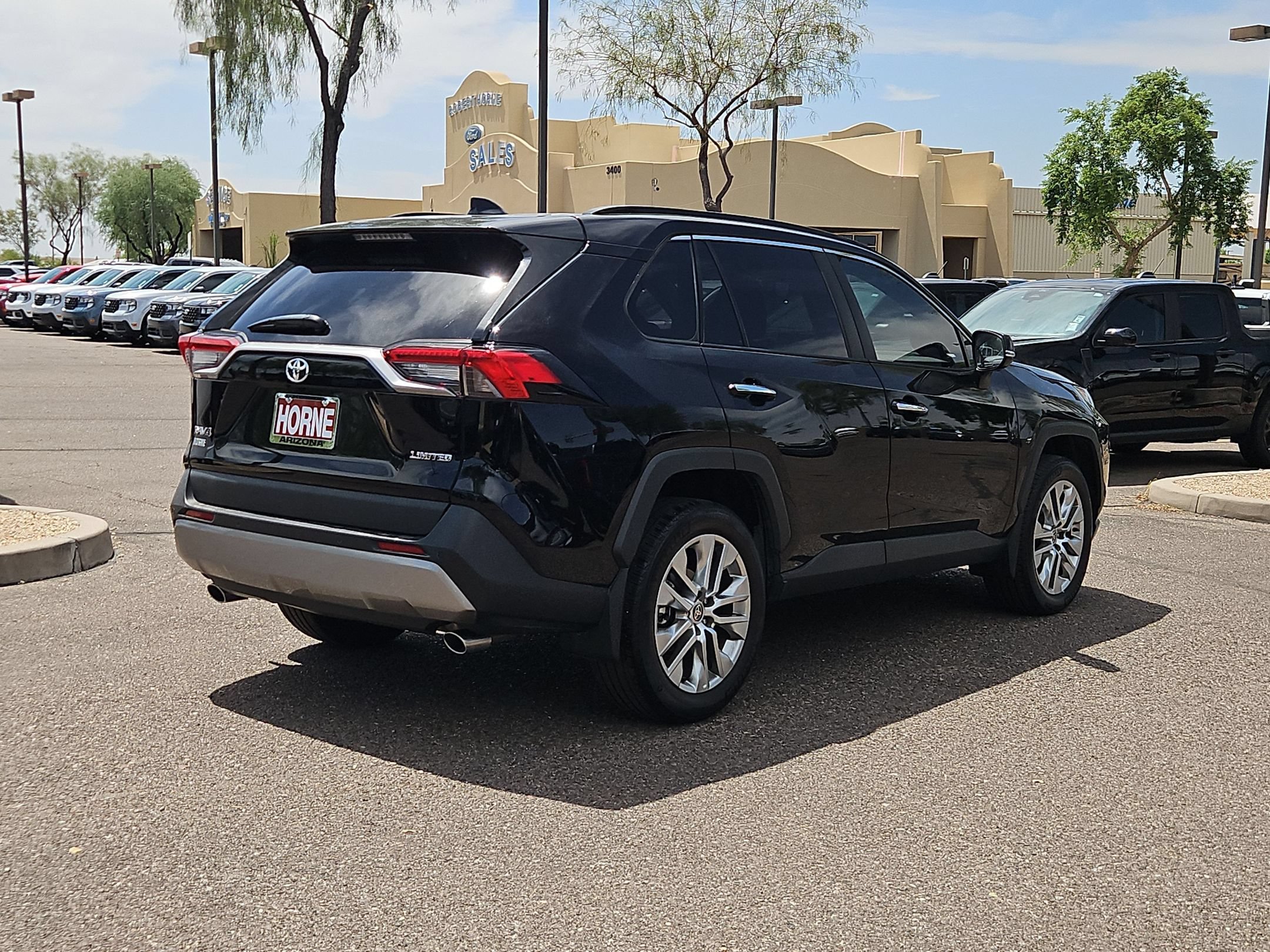 Used 2025 Toyota RAV4 Limited w/ Advanced Technology Package FWD image 5