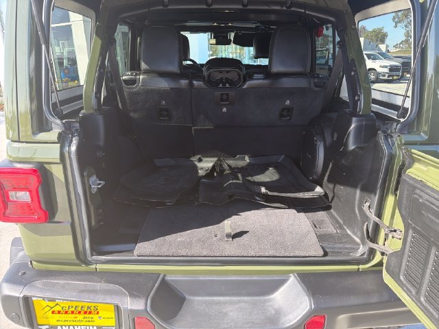 Used 2021 Jeep Wrangler Unlimited Rubicon w/ Trailer Tow Package AWD/4WD image 19