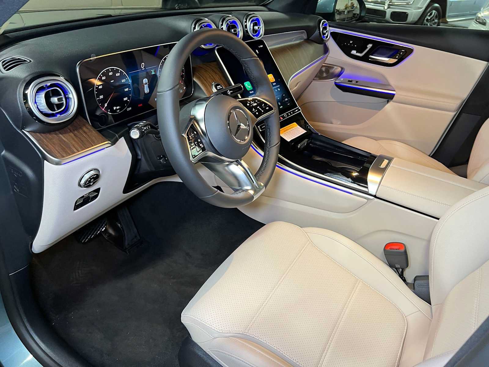 New 2027 Mercedes-Benz GLC 300 4MATIC image 26