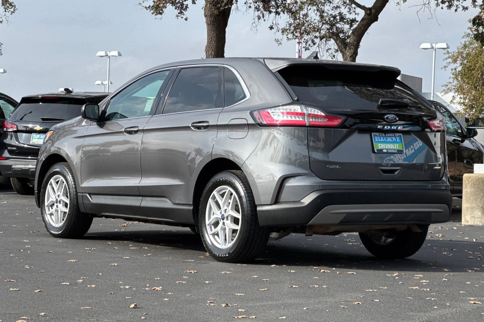 Used 2022 Ford Edge SEL image 5