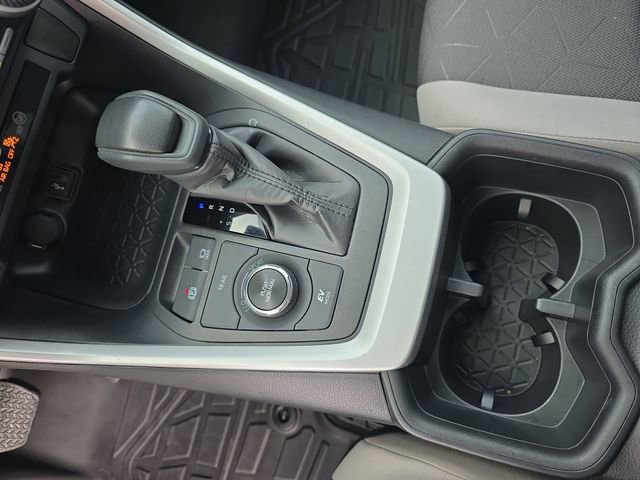 Used 2024 Toyota RAV4 XLE w/ Convenience Package image 25