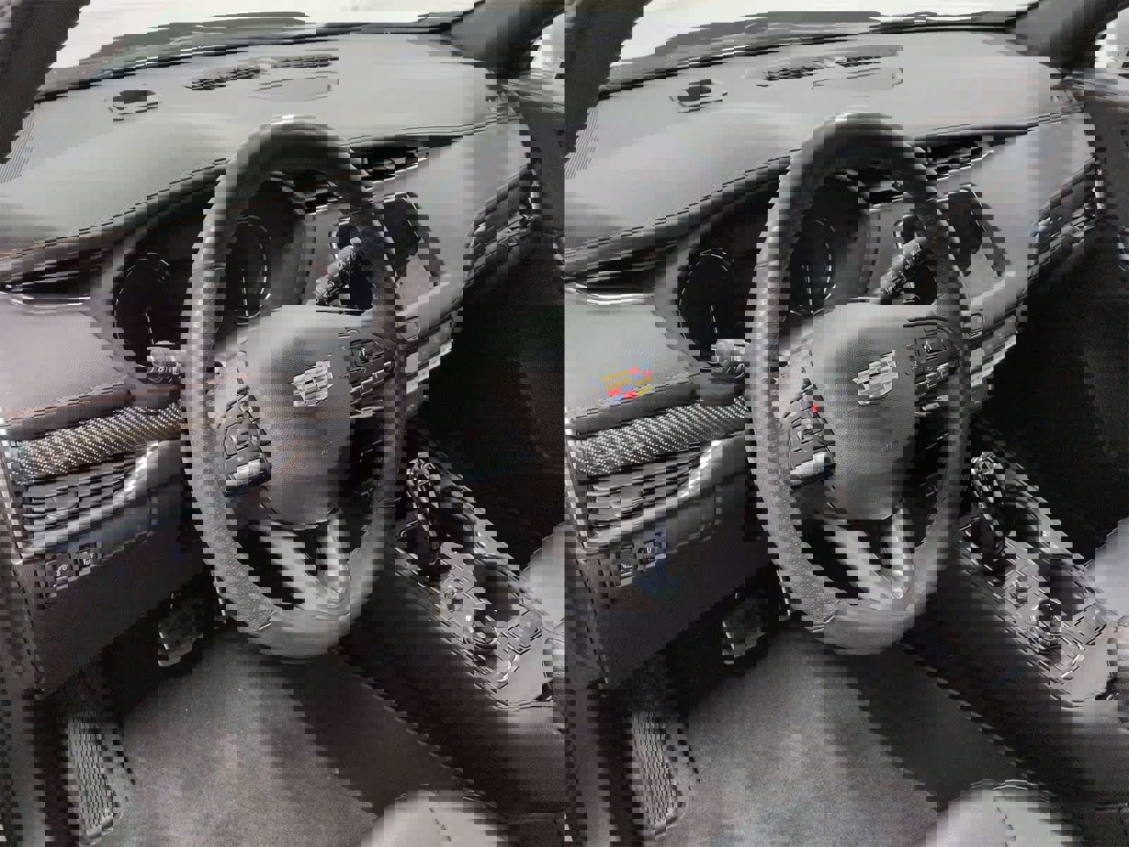 Used 2022 Cadillac XT4 Sport w/ Cold Weather Package image 10