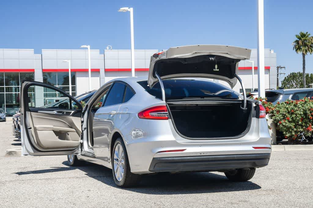 Used 2019 Ford Fusion SE FWD image 26