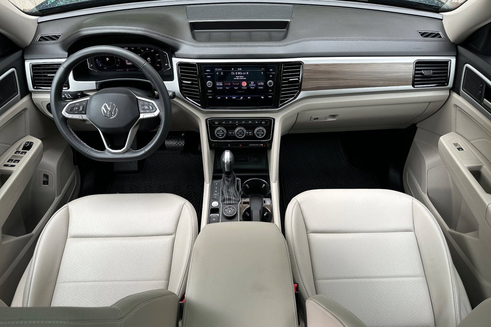 Used 2022 Volkswagen Atlas SEL AWD/4WD image 13