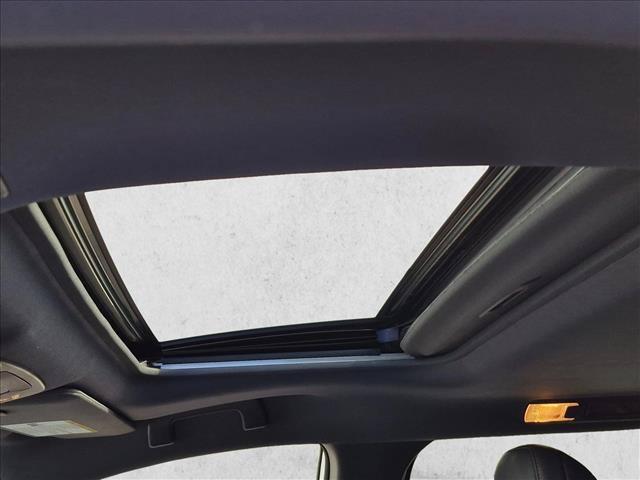 Used 2022 Toyota Sienna XSE FWD image 15