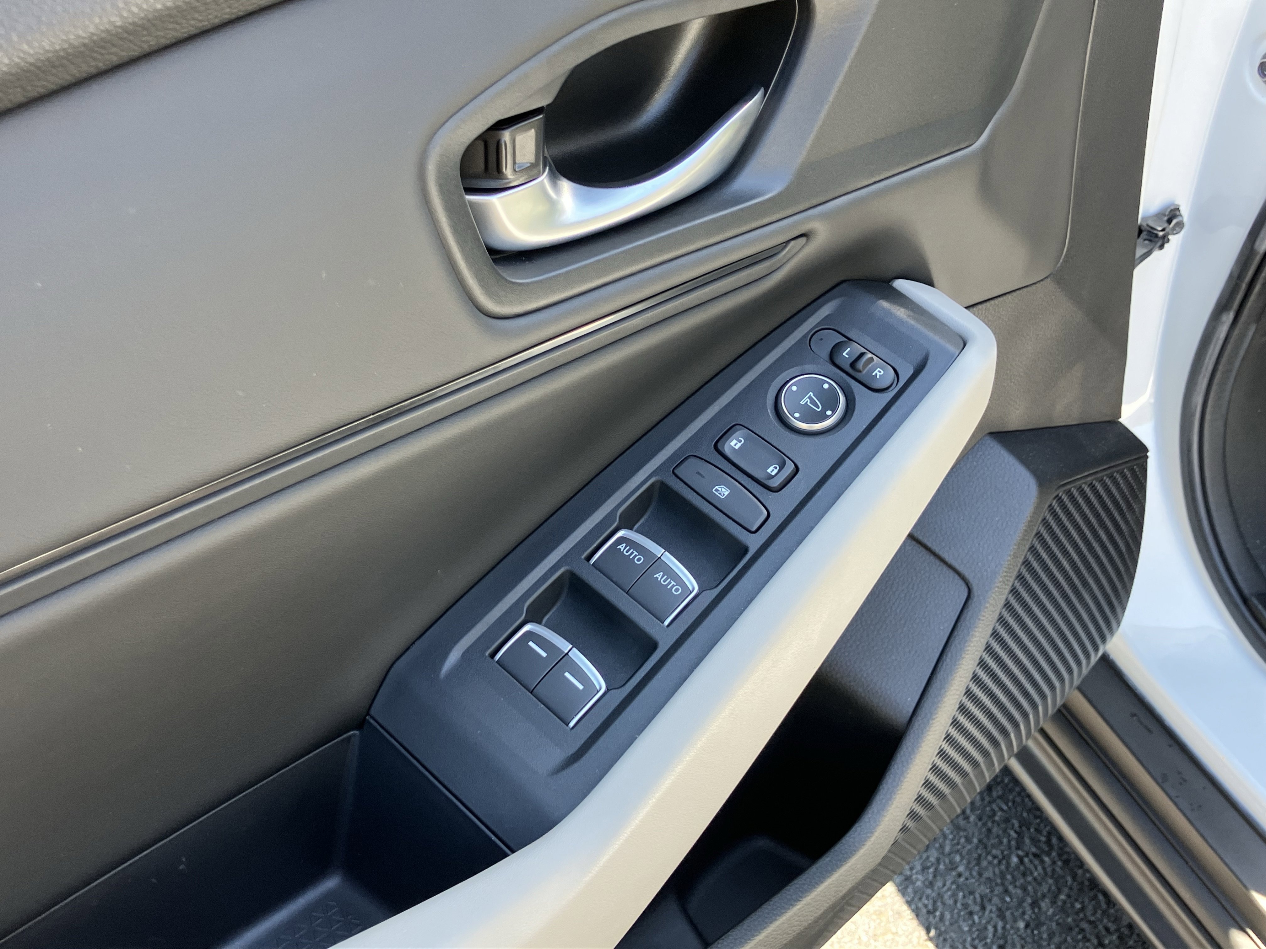 Used 2025 Honda Accord SE image 15