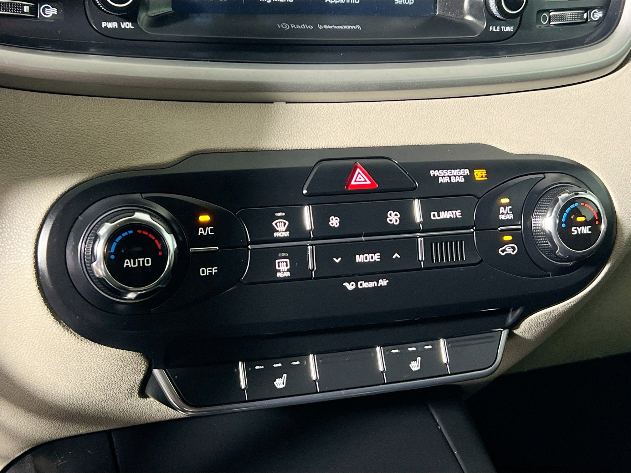 Used 2018 Kia Sorento LX w/ LX V6 Convenience Package AWD/4WD image 26