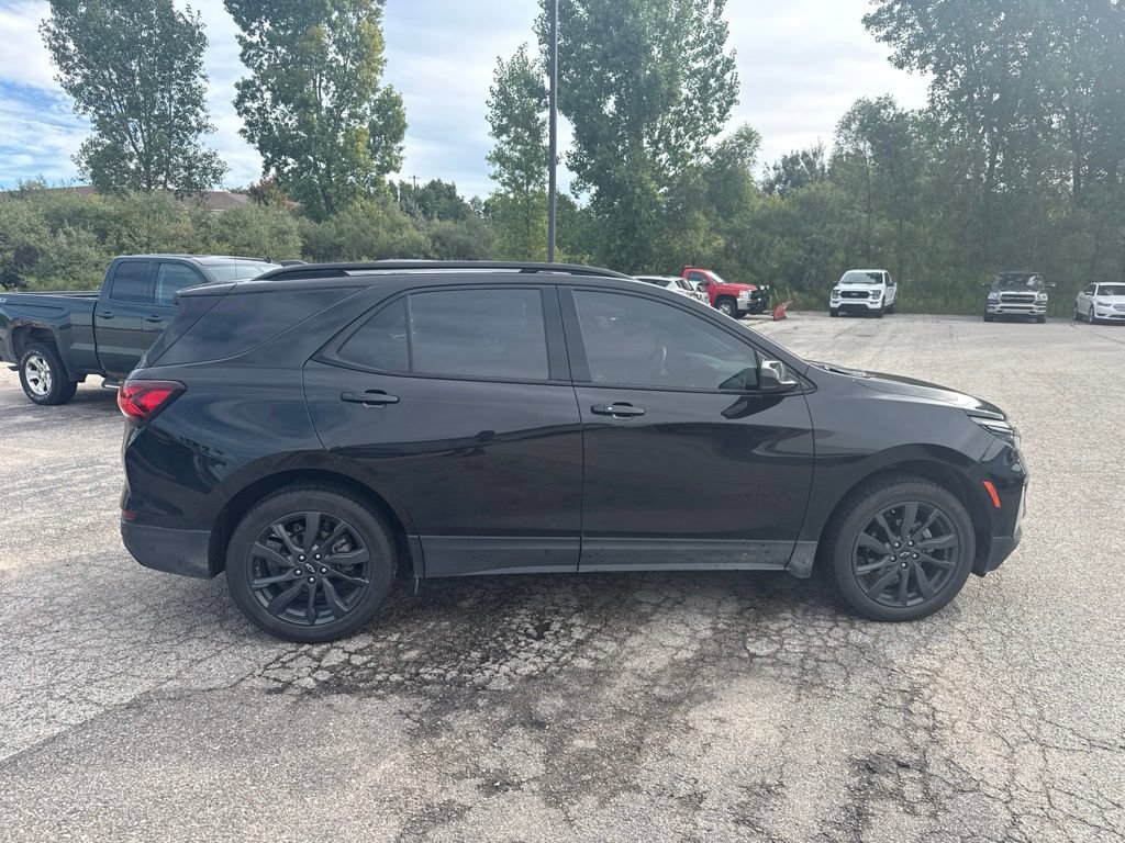 Used 2023 Chevrolet Equinox RS w/ LPO, Floor Liner Package AWD/4WD image 2