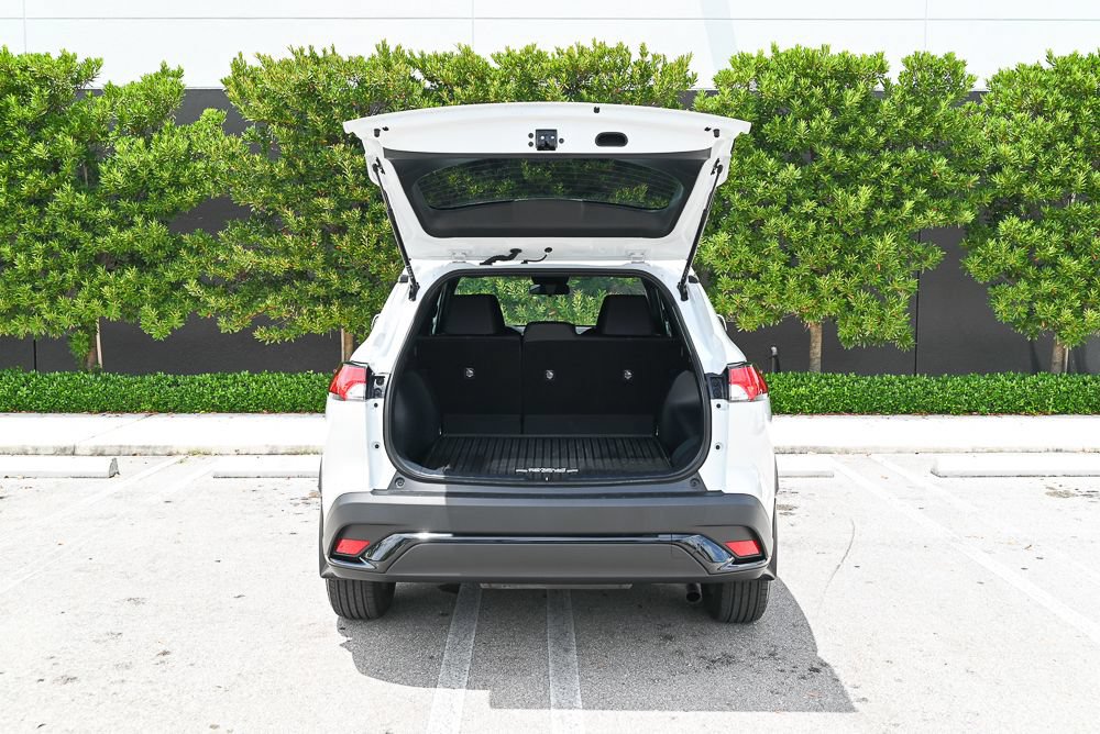 Used 2023 Toyota Corolla Cross AWD Hybrid image 9