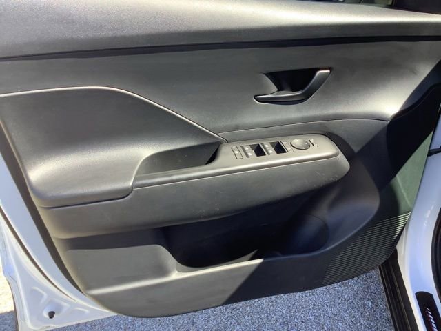Used 2024 Hyundai Kona SEL w/ Convenience Package FWD image 15