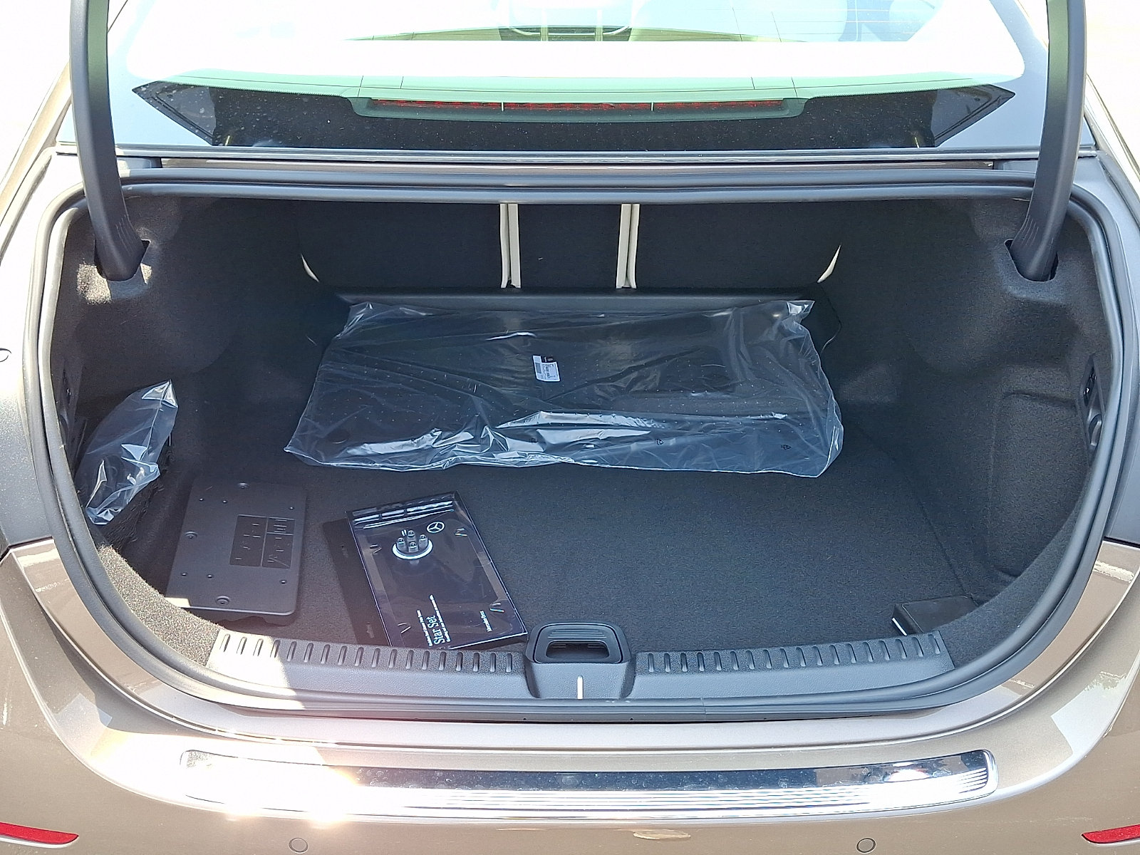 New 2026 Mercedes-Benz E 350 4MATIC Sedan image 22
