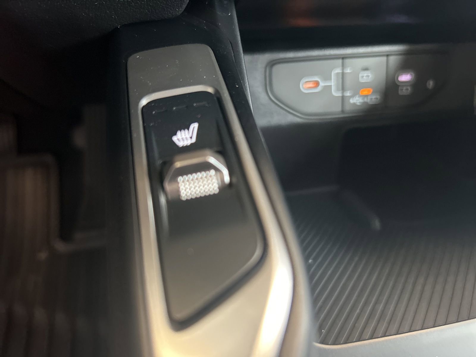 New 2025 Kia Sorento EX image 29