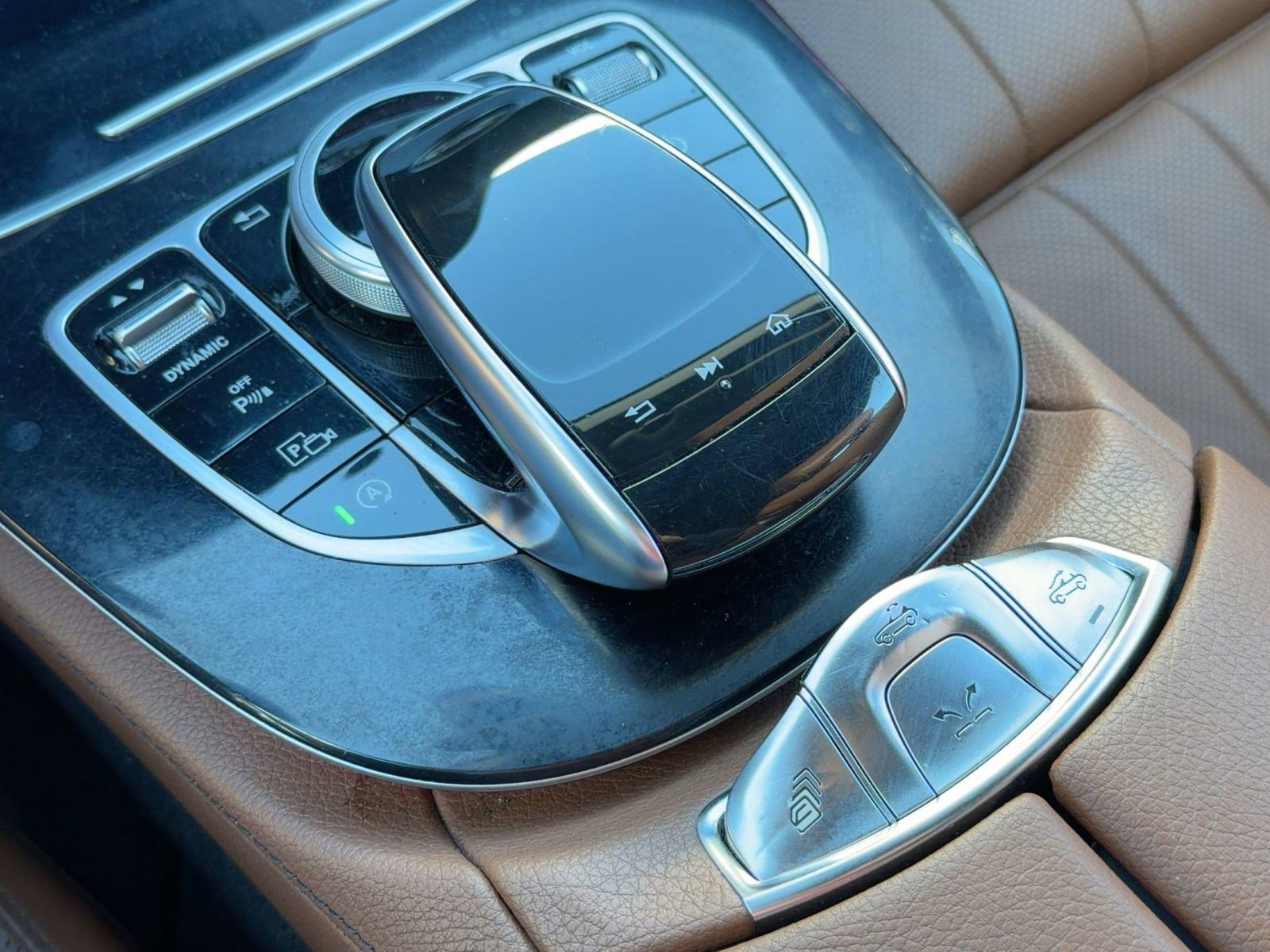 Used 2018 Mercedes-Benz E 400 E 400 image 25