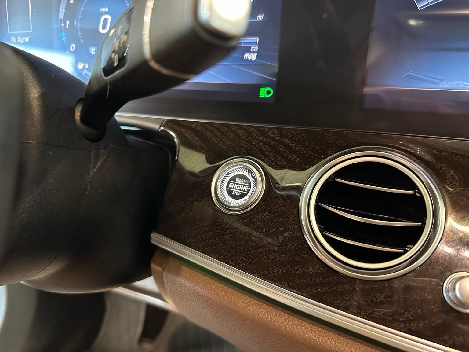 Used 2019 Mercedes-Benz E 300 image 22