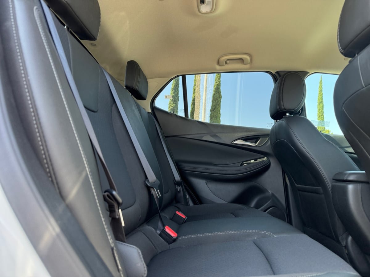 Used 2025 Buick Encore GX Preferred FWD image 19