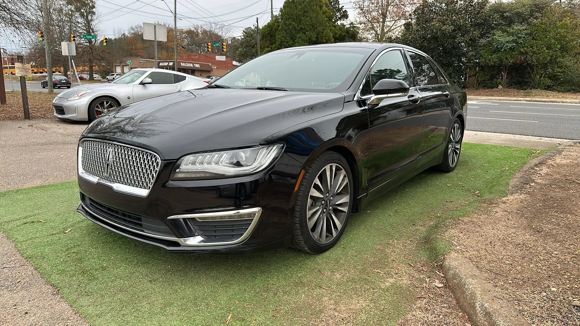 Used 2017 Lincoln MKZ Reserve w/ Climate Package image 5