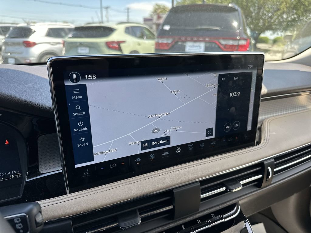 Used 2023 Lincoln Corsair AWD w/ Towing Package image 18