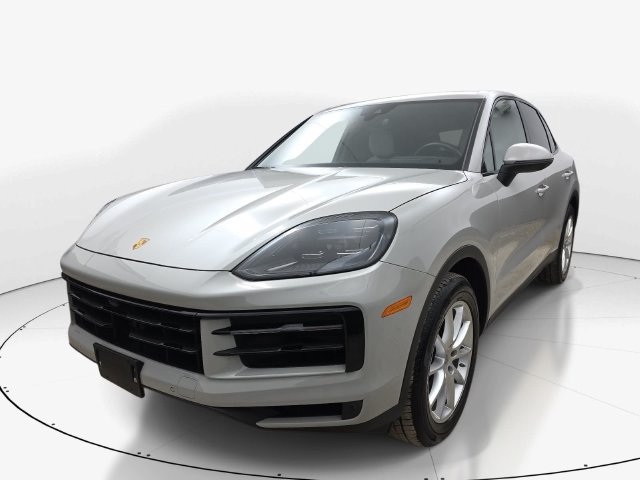 Used 2024 Porsche Cayenne AWD/4WD image 10