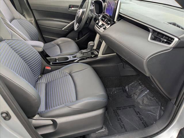 Used 2025 Toyota Corolla Cross AWD Hybrid w/ Convenience Package image 19