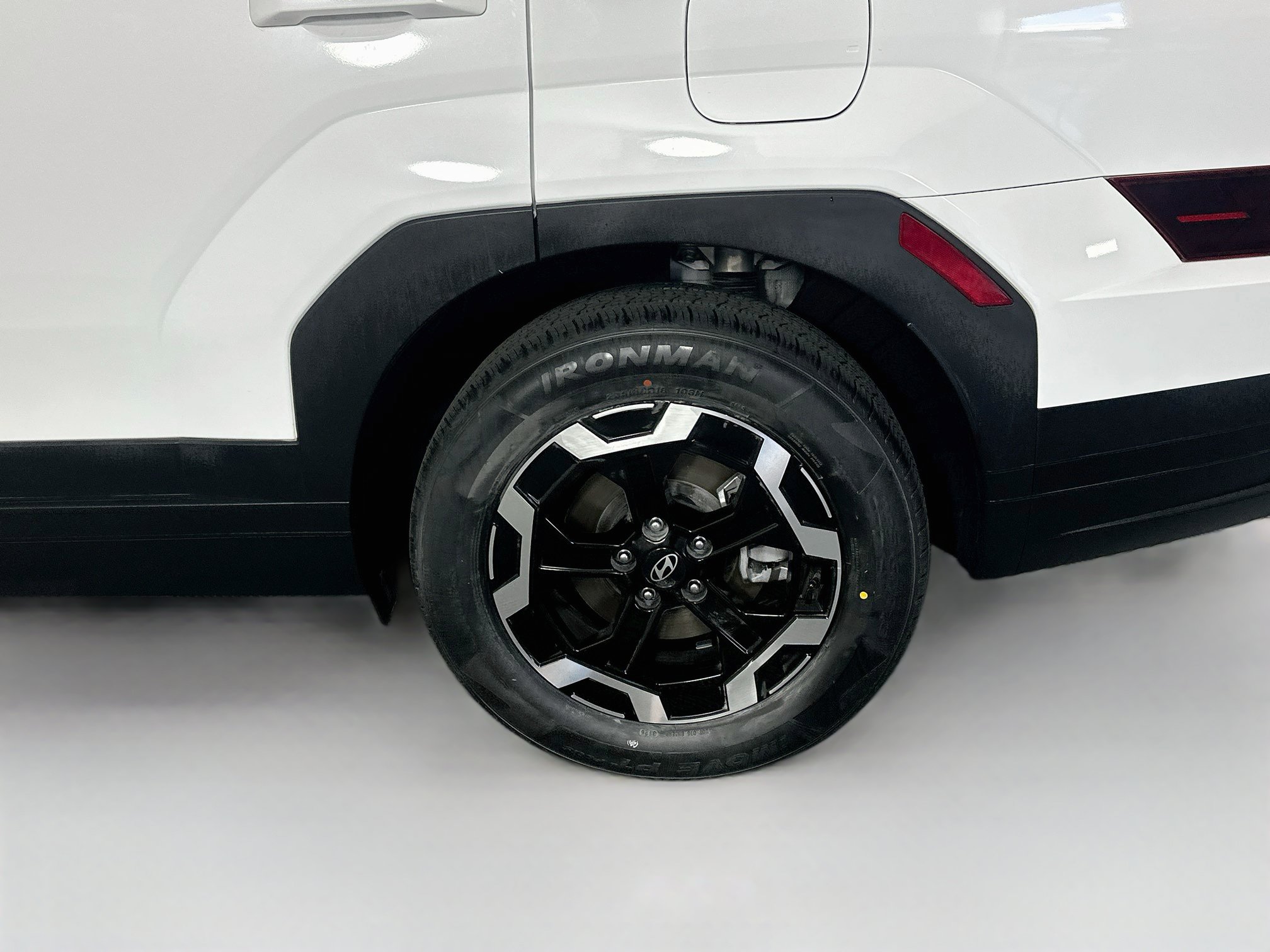 Used 2025 Hyundai Santa Fe SE FWD image 11