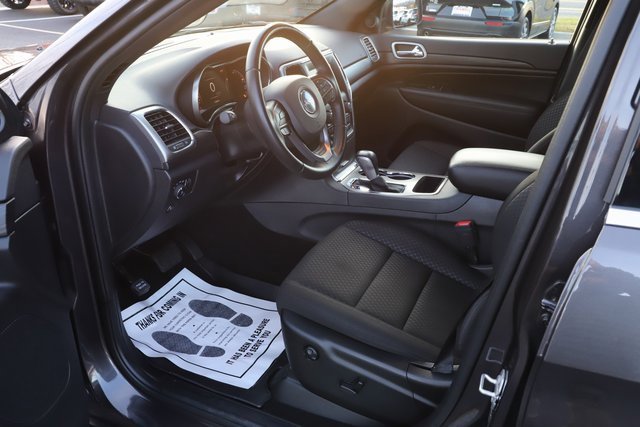 Used 2021 Jeep Grand Cherokee Laredo image 11