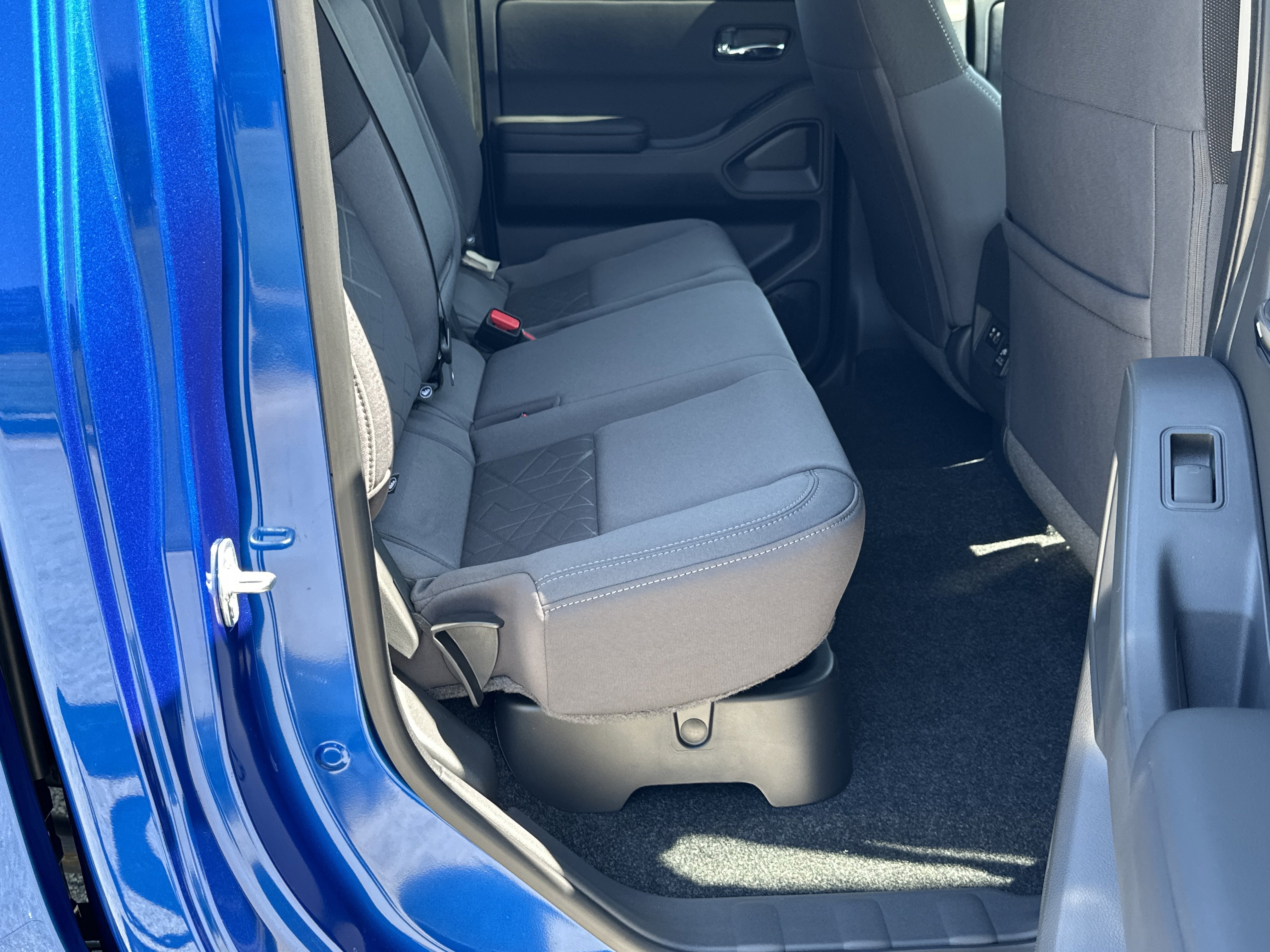 New 2026 Nissan Frontier SV image 15